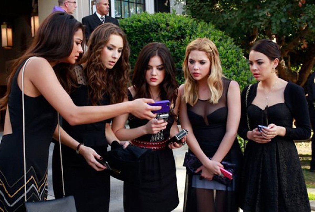 Who is the new A? Meet the cast of the 'Pretty Little Liars' reboot