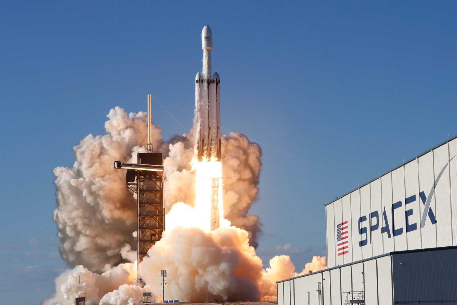 SpaceX and Blue Origin really seem like they’re battling it out. Could it be another star wars? Find out more about the Falcon 9 launch now.