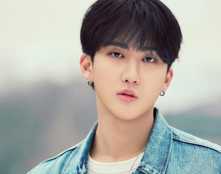 Stray Kids' Seo Changbin turns twenty-two today! See the official announcement and how fans all over the world are celebrating the K-pop star's birthday.