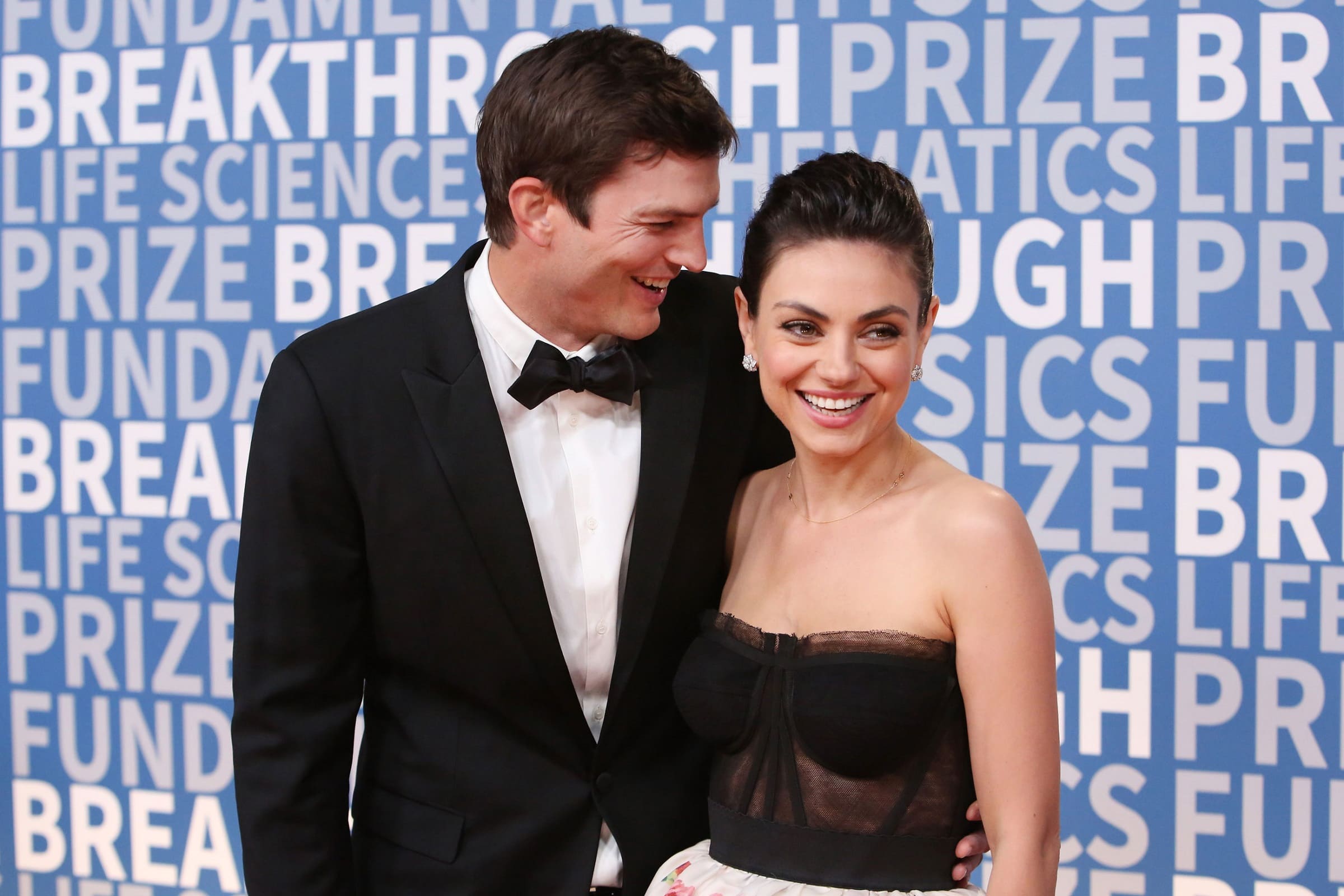 You can all unclutch your pearls: Mila Kunis and Ashton Kutcher have decided bathing their children is okay after all. Laugh with their response to critics!