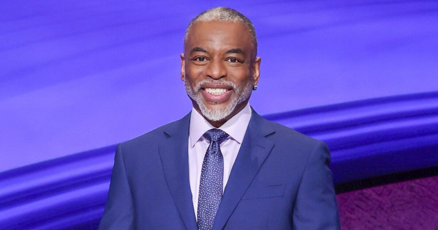 All rounds of 'Jeopardy' on or off screen, needs a host! LeVar Burton appears to have most of the votes but will he replace Mike Riachards? Find out!