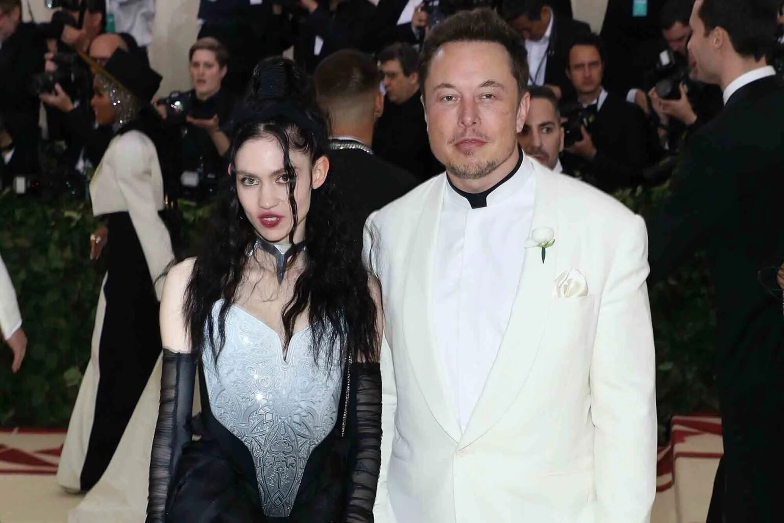 Magnate Elon Musk and musician Grimes have finally called it quits. Launch into the story and see why the couple broke up after three years together.