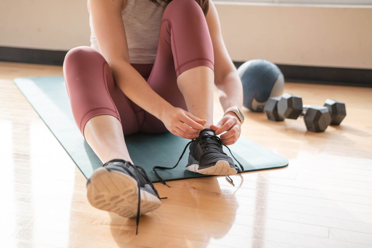 Are you looking to shed those pandemic pounds but you're not ready to return to the gym just yet? Check out our guide to hiring an at-home personal trainer!