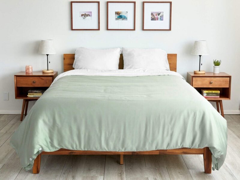 There are so many choices for bedsheets, but getting the wrong fabric can impact your sleep quality. Sleep comfortably with the perfect bedsheet for you.