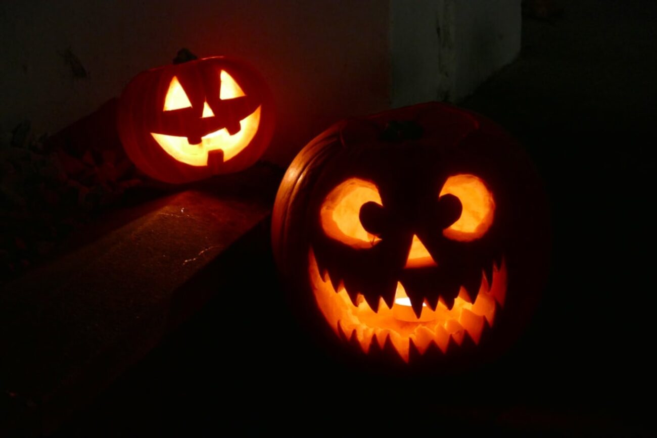 It’s time to get creative and fun. We’ve gathered some funny pumpkin carving ideas perfect for this Halloween season! See these captivating images!