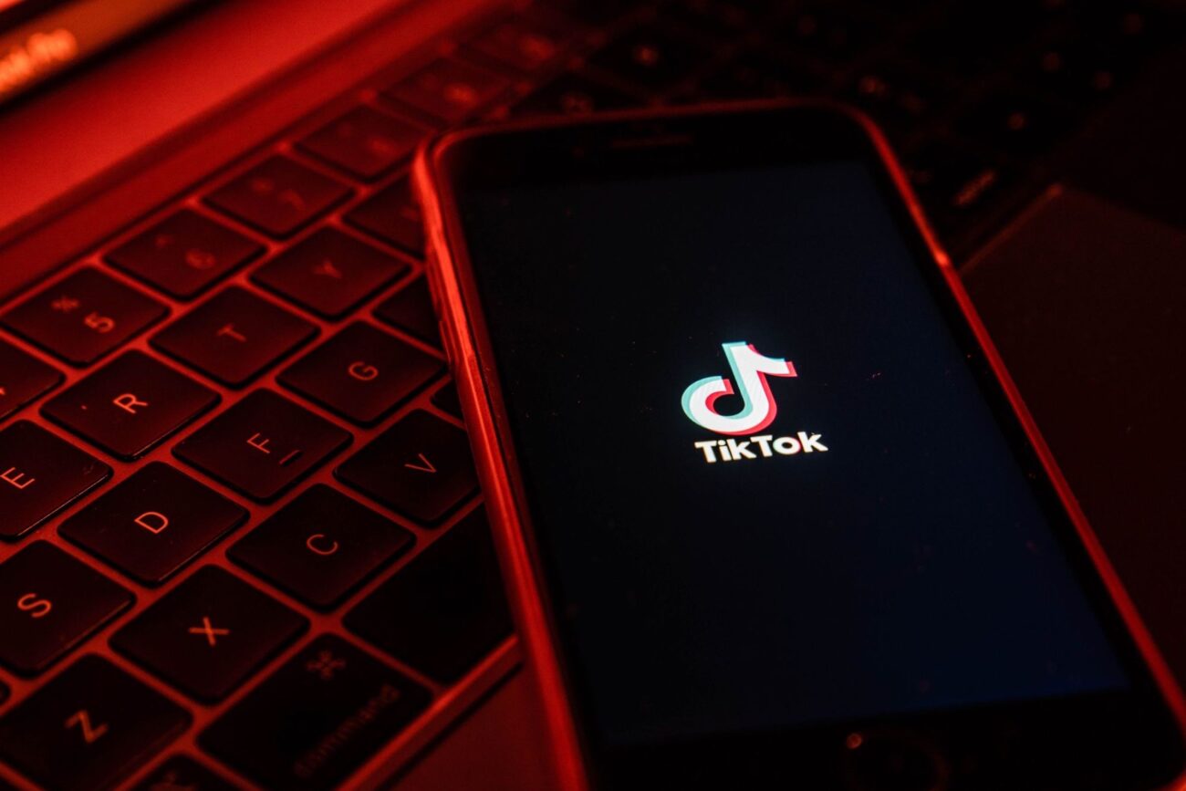 Need your dark humor fix ASAP? Check out these hilarious TikTok accounts that don't let anything stop them from cracking the darkest of jokes.