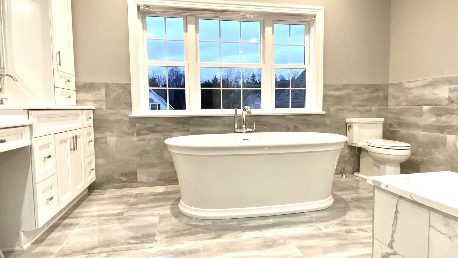 Are you looking to upgrade your home and to modernize your bathroom along the way? Remodel your bathroom like a celebrity with these helpful hints.