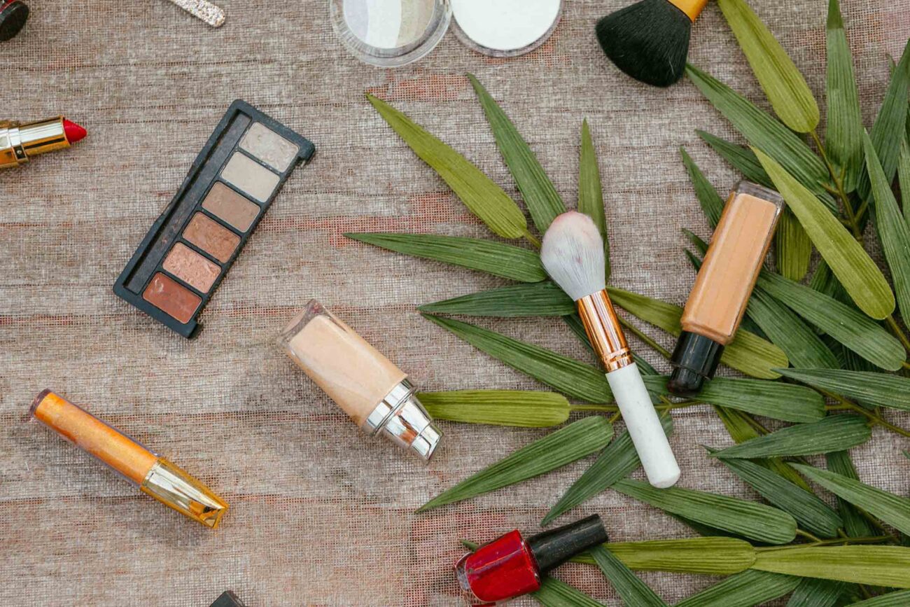 In this blog, you will learn the tips and tricks on finding good quality cosmetics and the top 5 reasons why cosmetics are a trend.