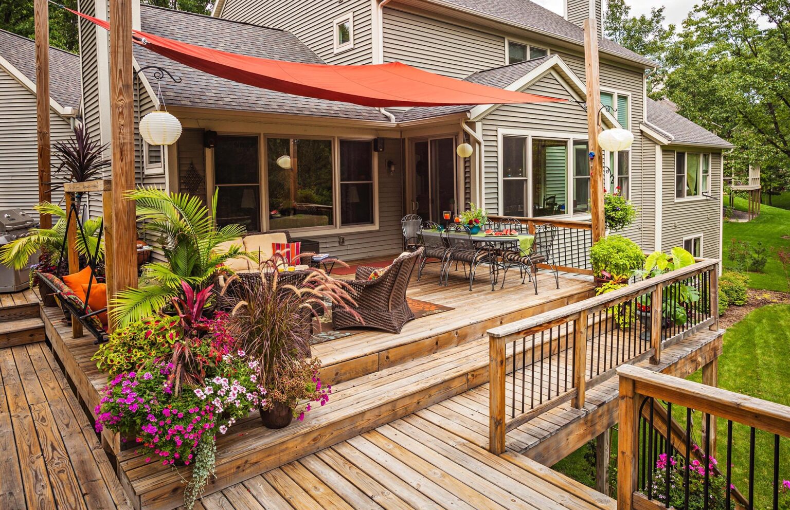 Choosing a deck for your home can be a daunting task. Here are 7 factors to consider when purchasing a deck.