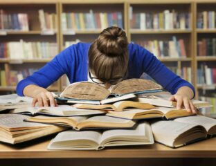 Sometimes its hard to stay focused while studying, but luckily there are things you can do to help yourself. Get the hottest studying tips right here.