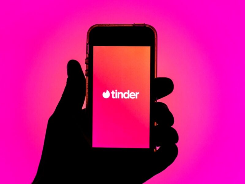 The next time you’re on Tinder, you’ll know what to say and you’ll have fun starting a conversation. This information is crucial so don't miss out!