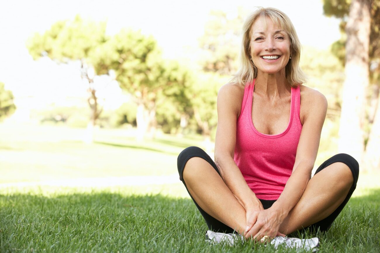 If you are keen to live a long and healthy life, the best time to ramp up self-care is early-forties. Here are the best healthy habits for women over forty.