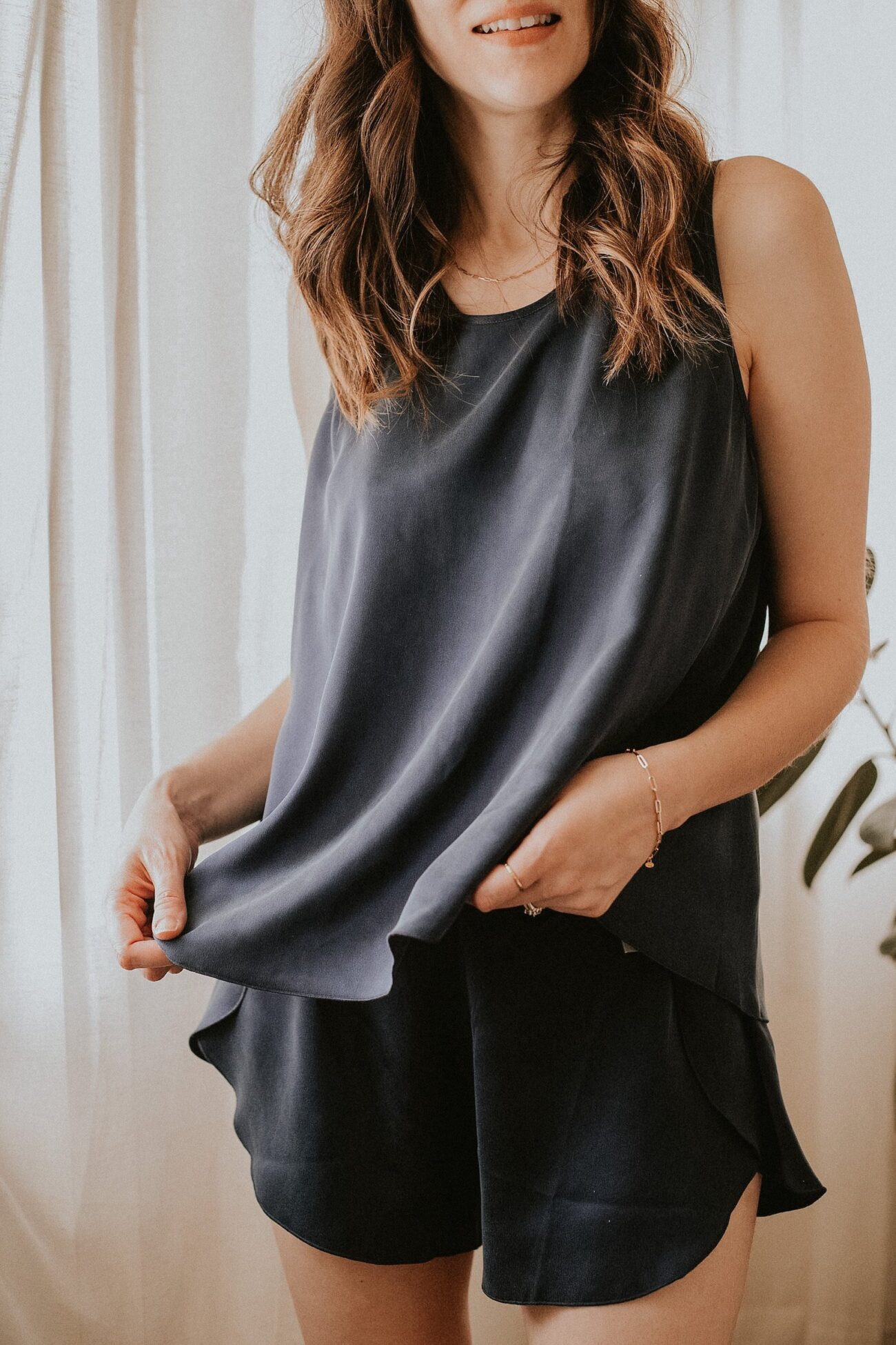 Whatever the option of silk clothing, it's a small luxury no doubt and comes with many benefits. Let's dive into the benefits that silk sleepwear offers.
