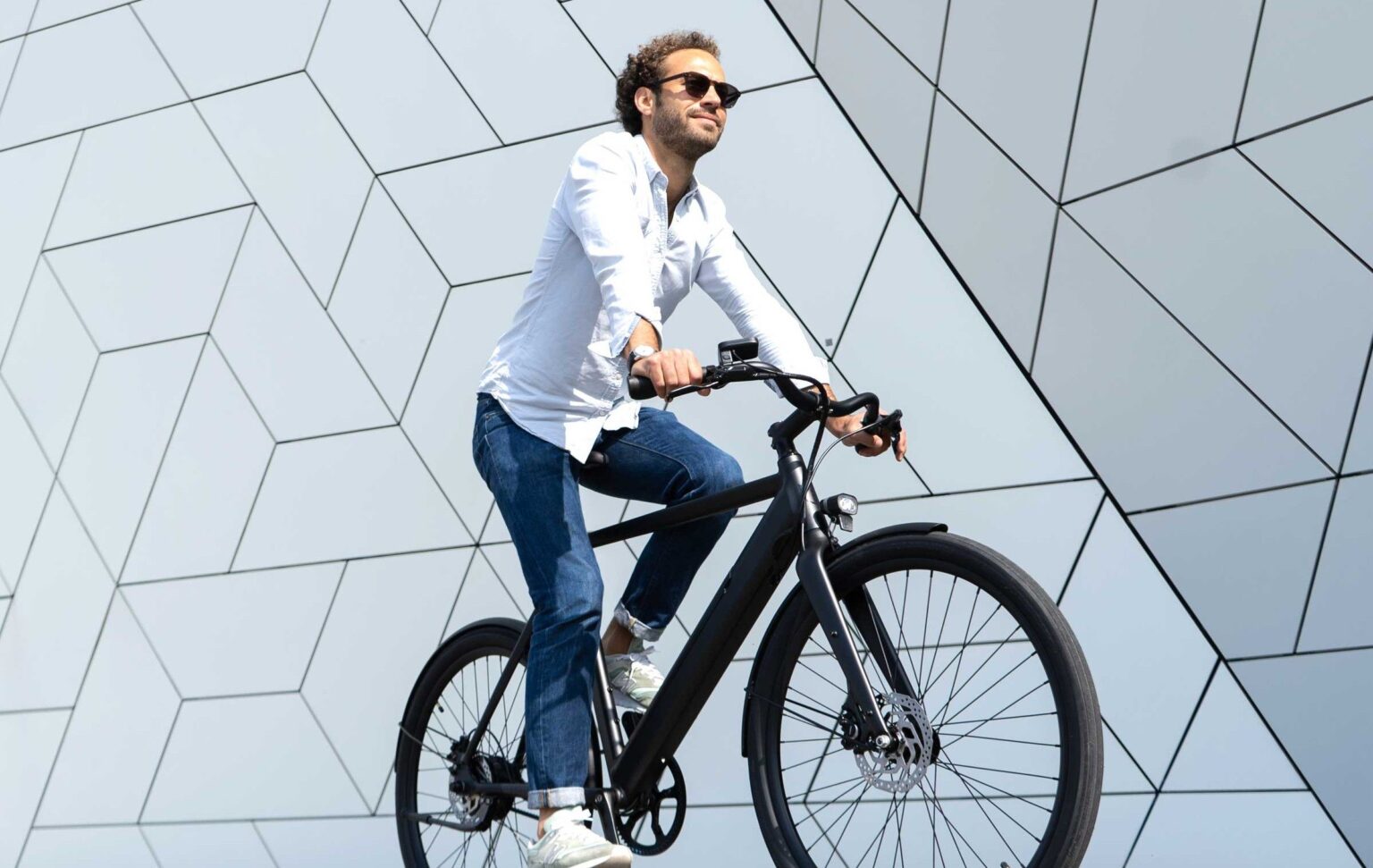 All over the world people are out exploring on their brand new e-bikes. Learn why e-bike ownership exploded in response to Covid-19 and get in on the craze.