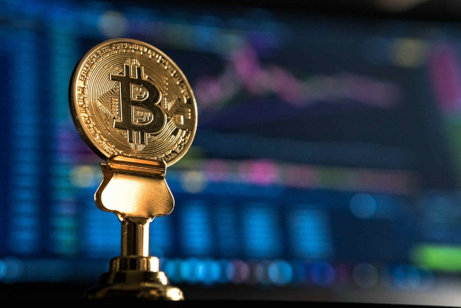 Bitcoin is gaining in popularity worldwide, but is the reward worth it? Learn more about the legal risks of investing in cryptocurrency!