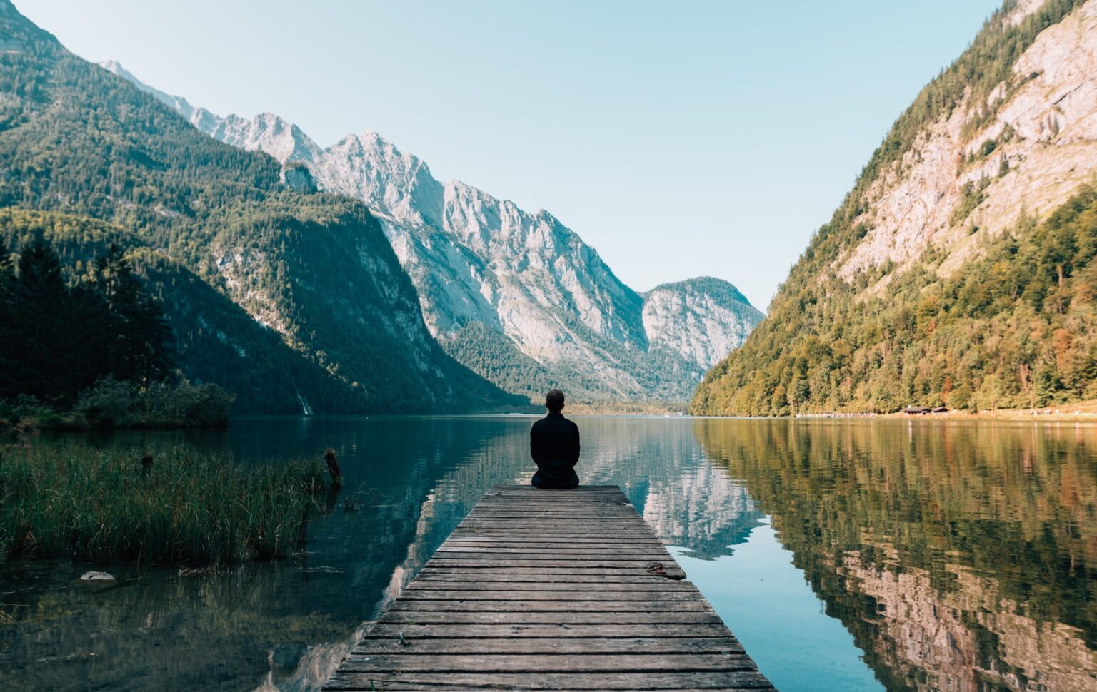 Mindfulness meditation is a form of mindfulness that is widely practiced in the western world. Why does Jonah Engler believe it benefits people?
