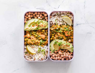 Sick of making your own lunch but you want to be healthy? Stop worrying about having your lunch ready for work and start using a meal prep business!