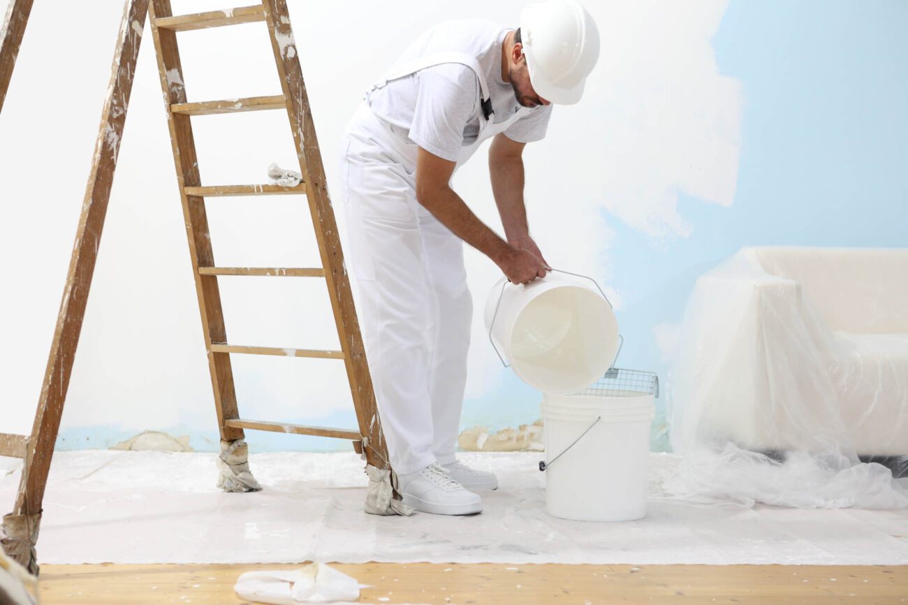 Hiring a professional interior painting service isn't as simple as it sounds. Here's all you need to know to do it in the most affordable way.