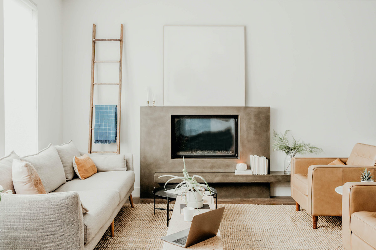 Cleaning your home doesn't have to be a miserable event. Discover our tips for easily creating a clutter-free home and keeping it organized!