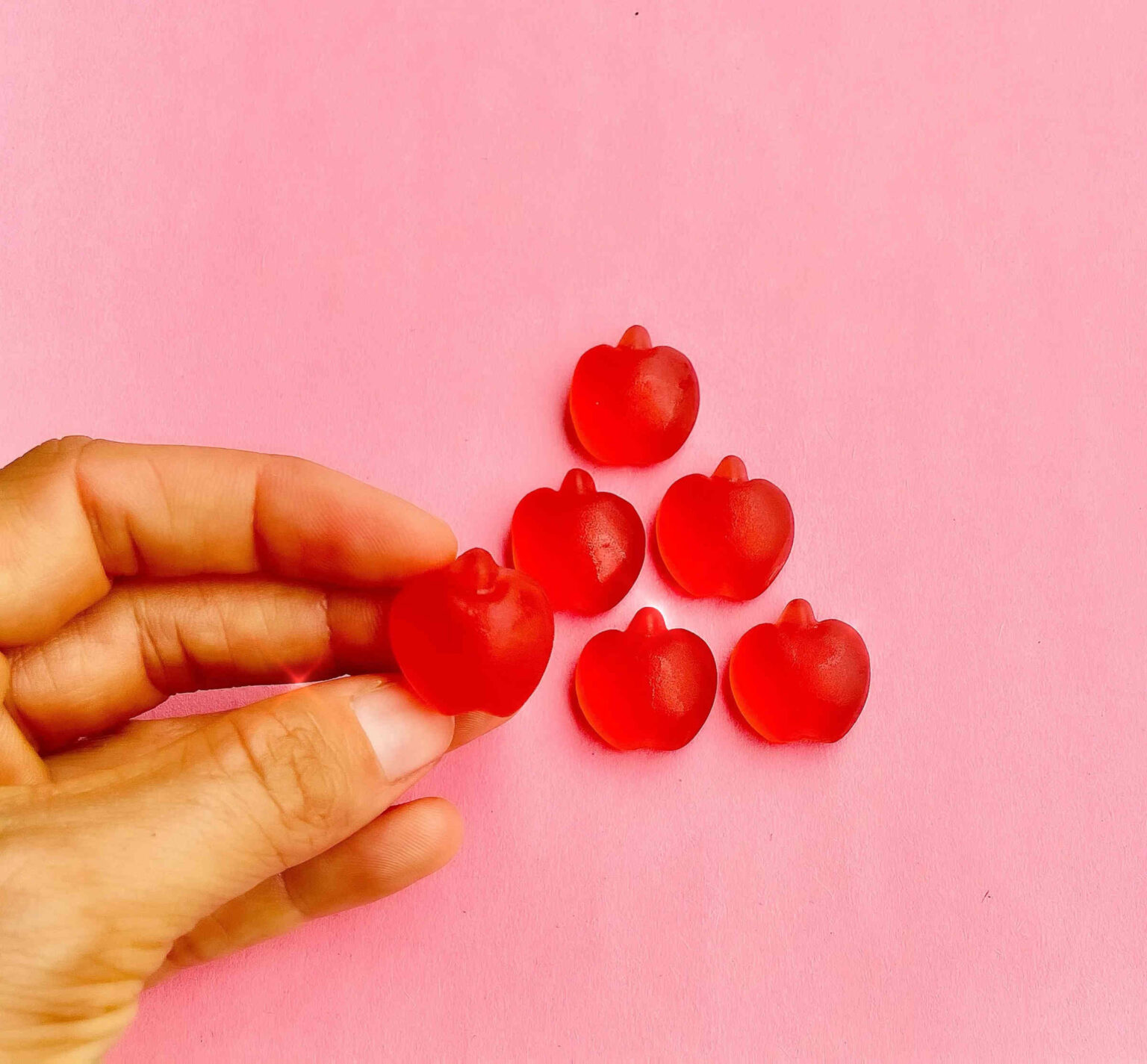 These ViaKeto Apple Gummies reviews speak highly of their benefits on the body. Is it a scam or does it actually work? Take notes as you find out!