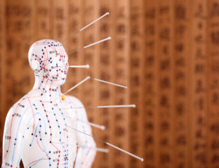 From the how to the why, take notes as esteemed Dr. Elad Shalev explains Chinese medicine and answers the question, 'What is acupuncture?'