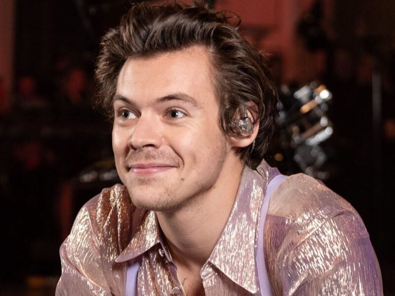 Harry's not just a musical maestro; he's a fashion icon too, famously becoming the face of GUCCI TAILORING.