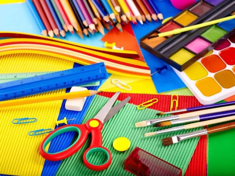 Nothing is more time-consuming and frustrating than selecting stationery items for the children. Here's what you need to know.