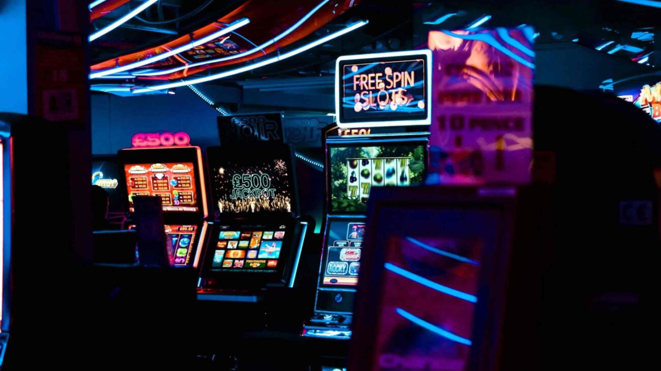 Whether you're gambling online or in-person, use these strategies to take the risk out of selecting slot machine games and start winning big!