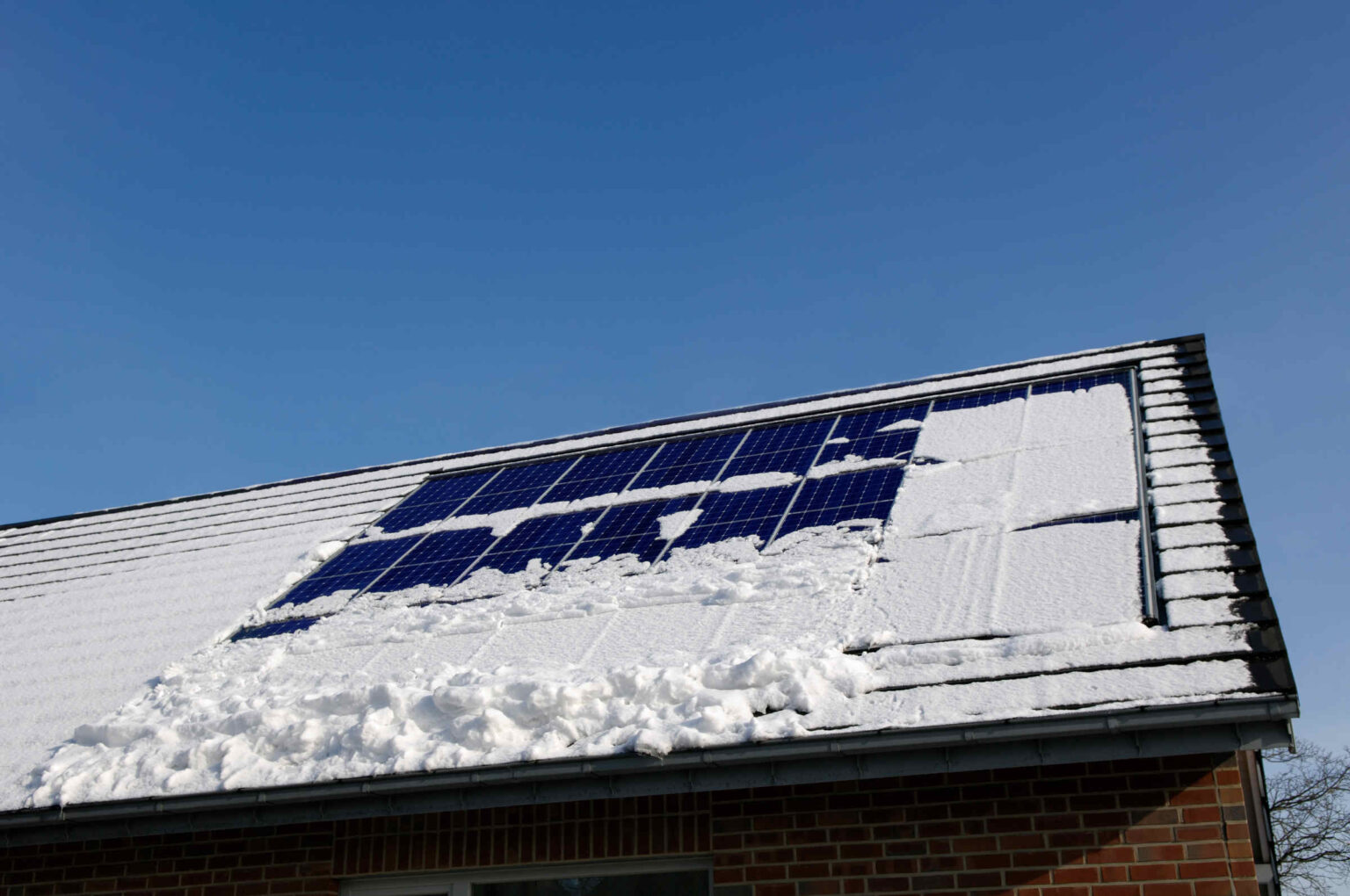 You wouldn't believe what happens to solar panels during the winter! Get into the science behind how there's more advantages than you can imagine.