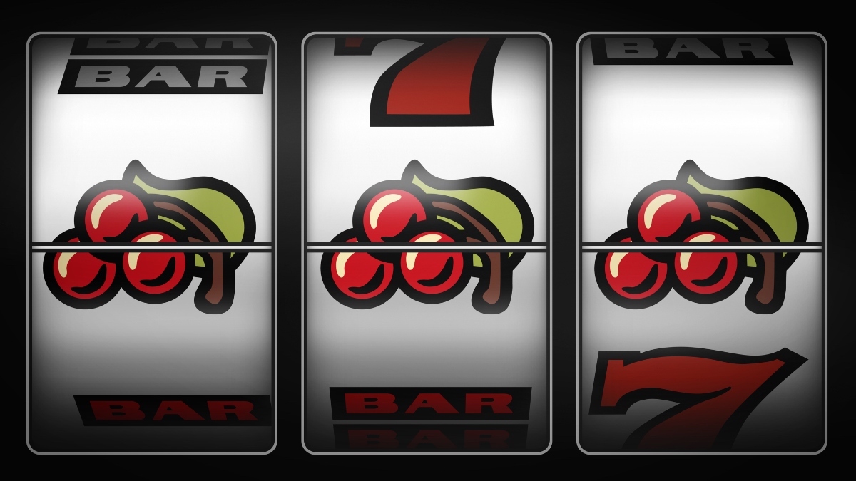 The size of your bankroll is the first consideration while playing slots. Here's how to increase your winnings with safety.