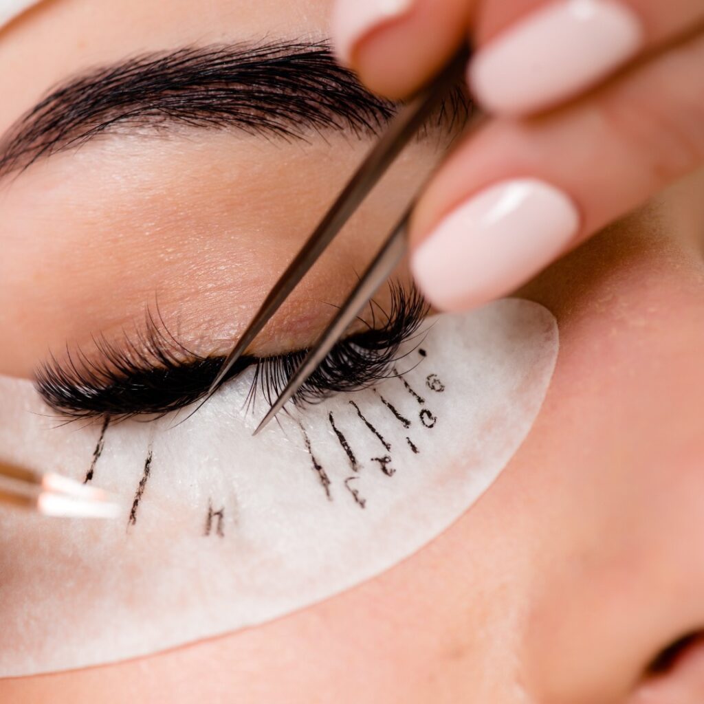 If eyelash extensions are done properly by professionals, they do not affect natural eyelashes. Read more about things to look for while getting eyelash extensions.
