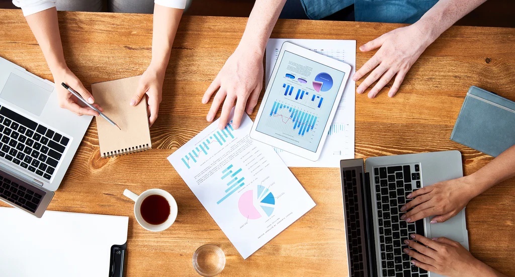 Marketing analytics software is a powerful tool that allows businesses to collect, process, and analyze data. Here's how it can help you.