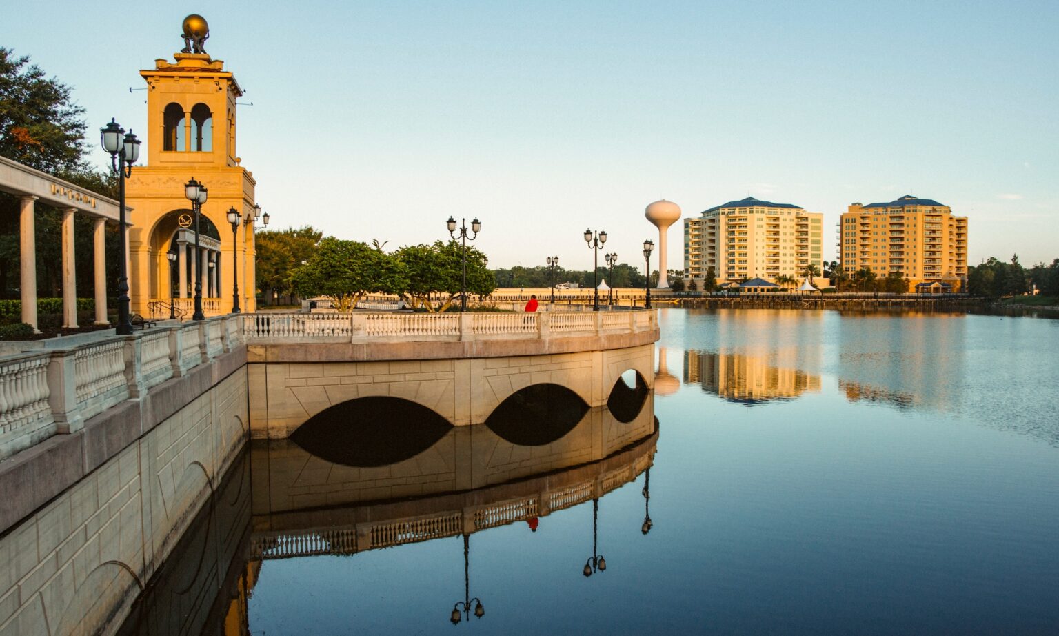 Altamonte Springs is a wonderful place to live for many reasons. Here are all the pros and cons of living in Florida.