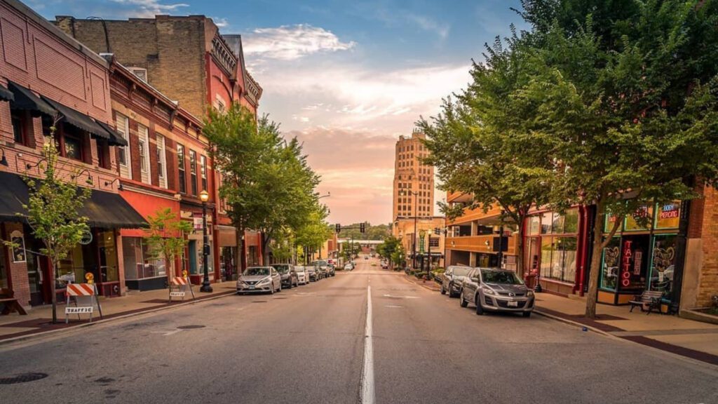 If Elgin, Illinois, is somewhere you've been considering calling home, there are a few things you should be aware of before moving.