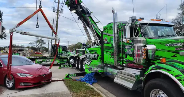 Superior Services with Tow Truck Tampa: Alfredo Towing Services