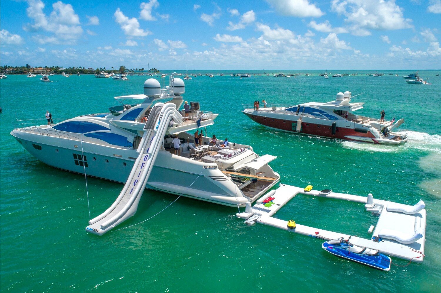 : Navigating Paradise: The Ultimate Guide to Miami Beach Boat Hire 