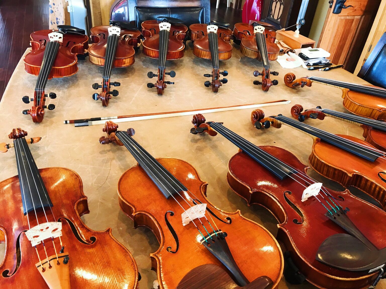 Finding a violin shop is crucial for musicians seeking to invest in a top-quality instrument while receiving service. Here's our guide for musicians.