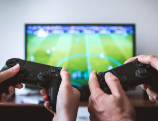 Millions of people around the world regularly engage in online gaming. How can you become a pro player?