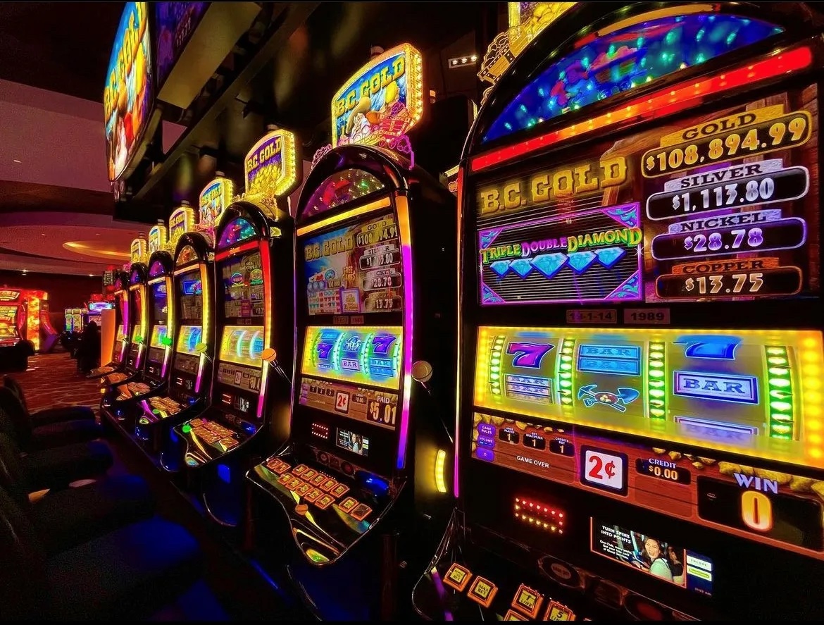 In this article, we will dive deep into the world of slot betting, focusing on the experience provided by Danatoto, a leading online slot betting platform.
