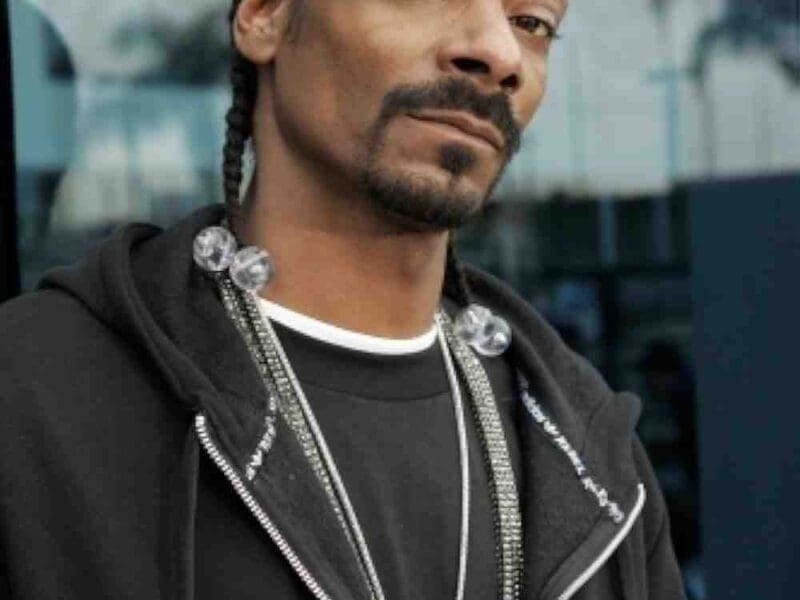 "Snoop Dogg net worth is spinning media wheel thanks to his surprising Trump bromance. Is it bottomless cash cow hype or mere media milkshake? Click and keep the popcorn handy."