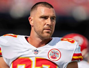 Intercept the best bargains for a Travis Kelce jersey while scoring touchdowns with your bank account. Explore insider tips to display fandom on a dime, no pricey penalties here!