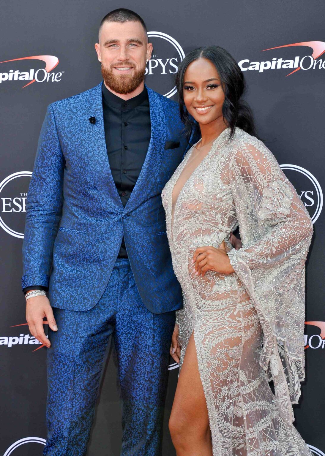 Dive into the Twitter tornado as Travis Kelce and Kayla Nicole redefine couple goals. Expect snark, touchdowns and enchanting NFL charm. Click now, brace for impact.