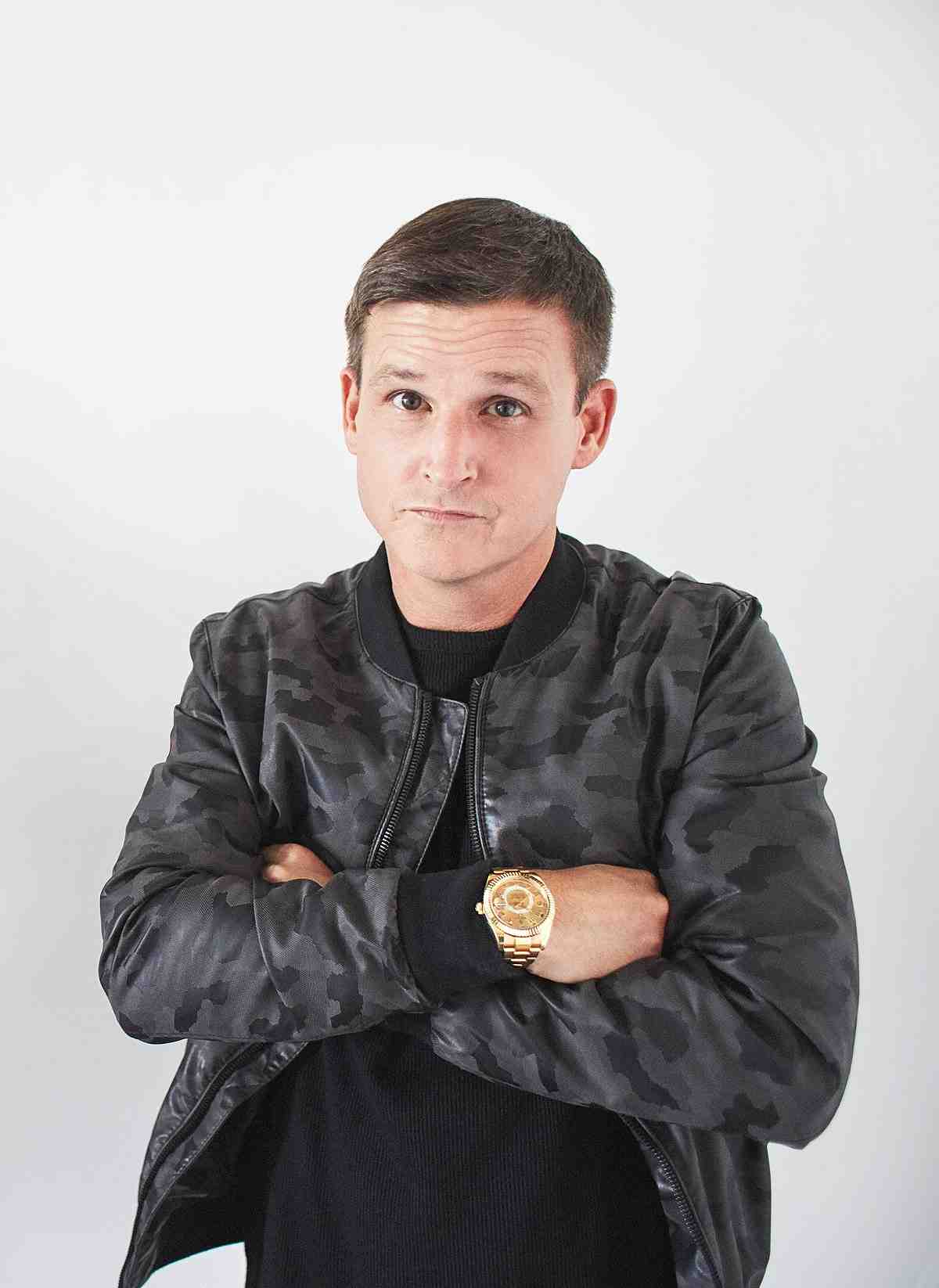 Taking a 360 flip into finance, skate enthusiast Rob Dyrdek's net worth sails to cool millions post 'Fantasy Factory'. Discover how he swapped rails for riches.