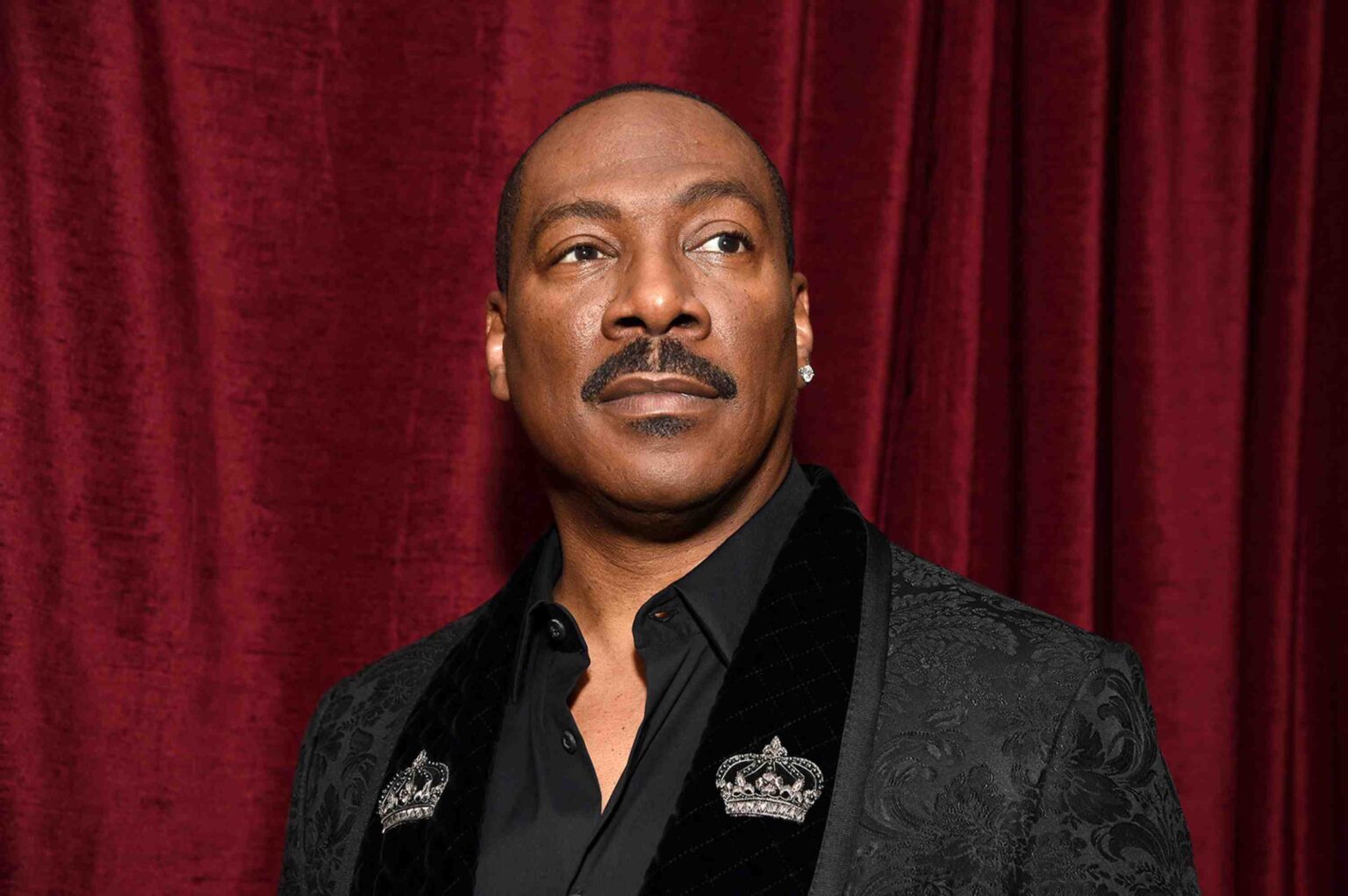 "Dive into Eddie Murphy's $200 million laugh bank! Discover how 'Trading Places' led to the 'eddie murphy net worth' jackpot, beyond the silver screen."