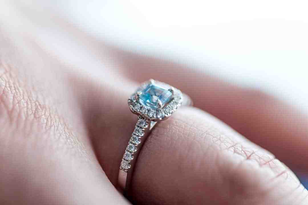 Discover how to elevate your engagement ring design with hidden halo settings! Uncover the secrets to subtle sparkle and personalization that make every ring unique.