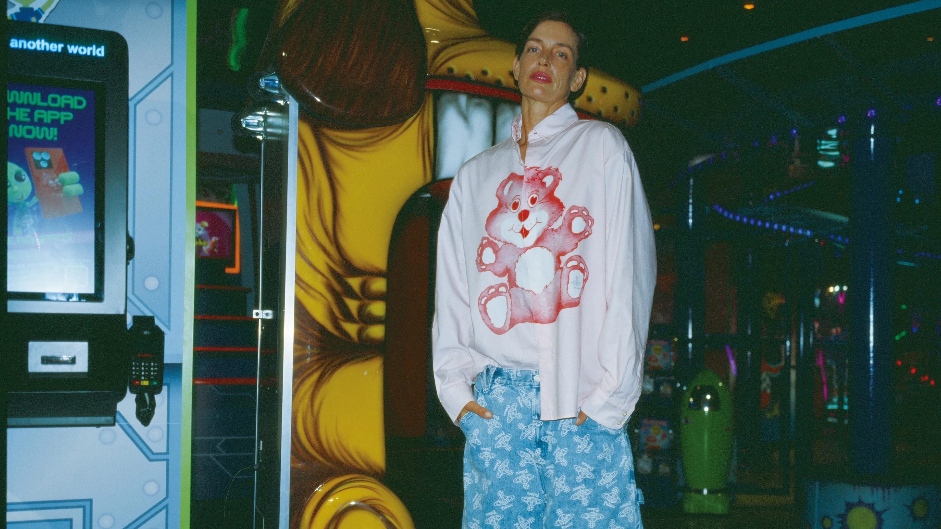 Discover if Palace x Vivienne Westwood reigns as the fall’s most stylish collab. Explore the audacious fusion of punk and streetwear that’s disrupting fashion norms!